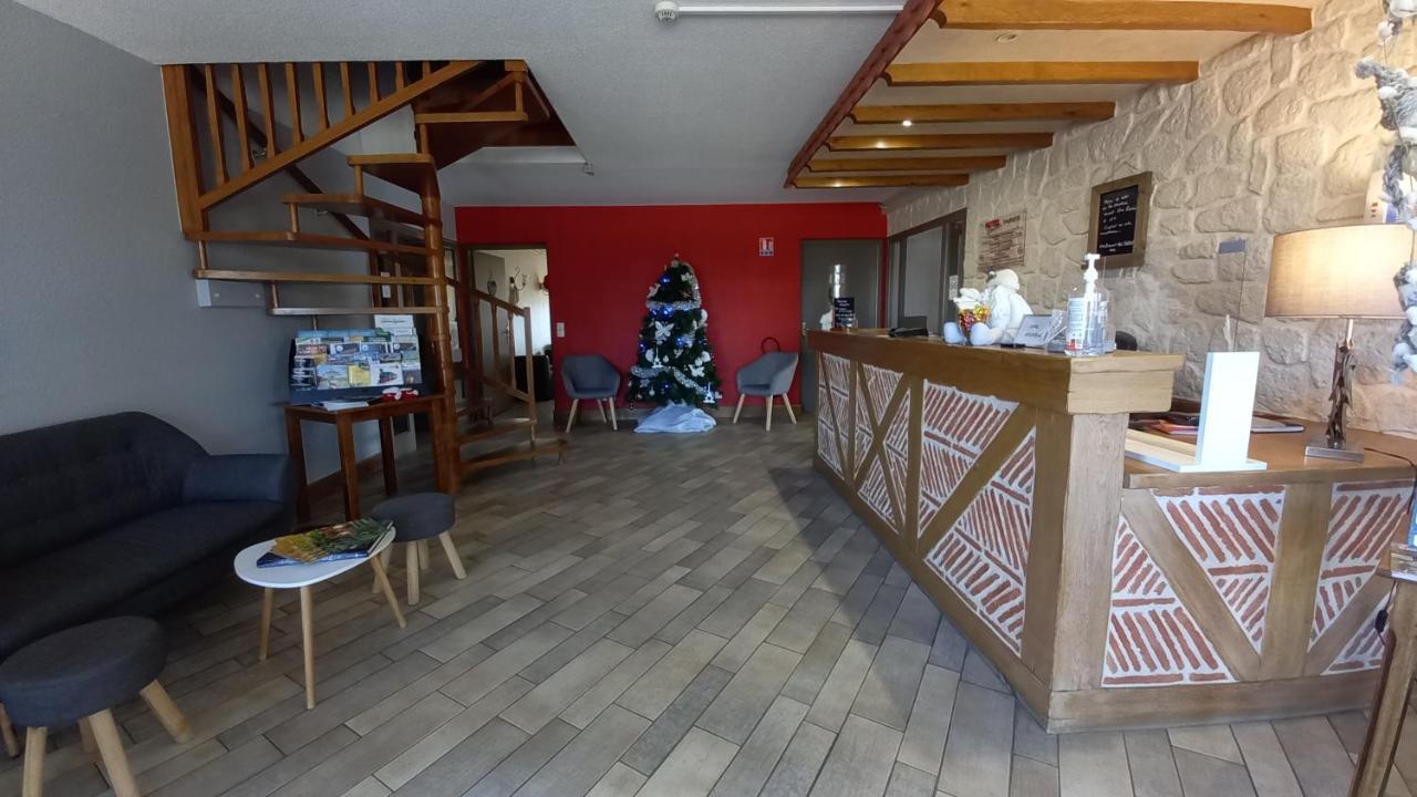 Etesia Hotel Feurs Kültér fotó