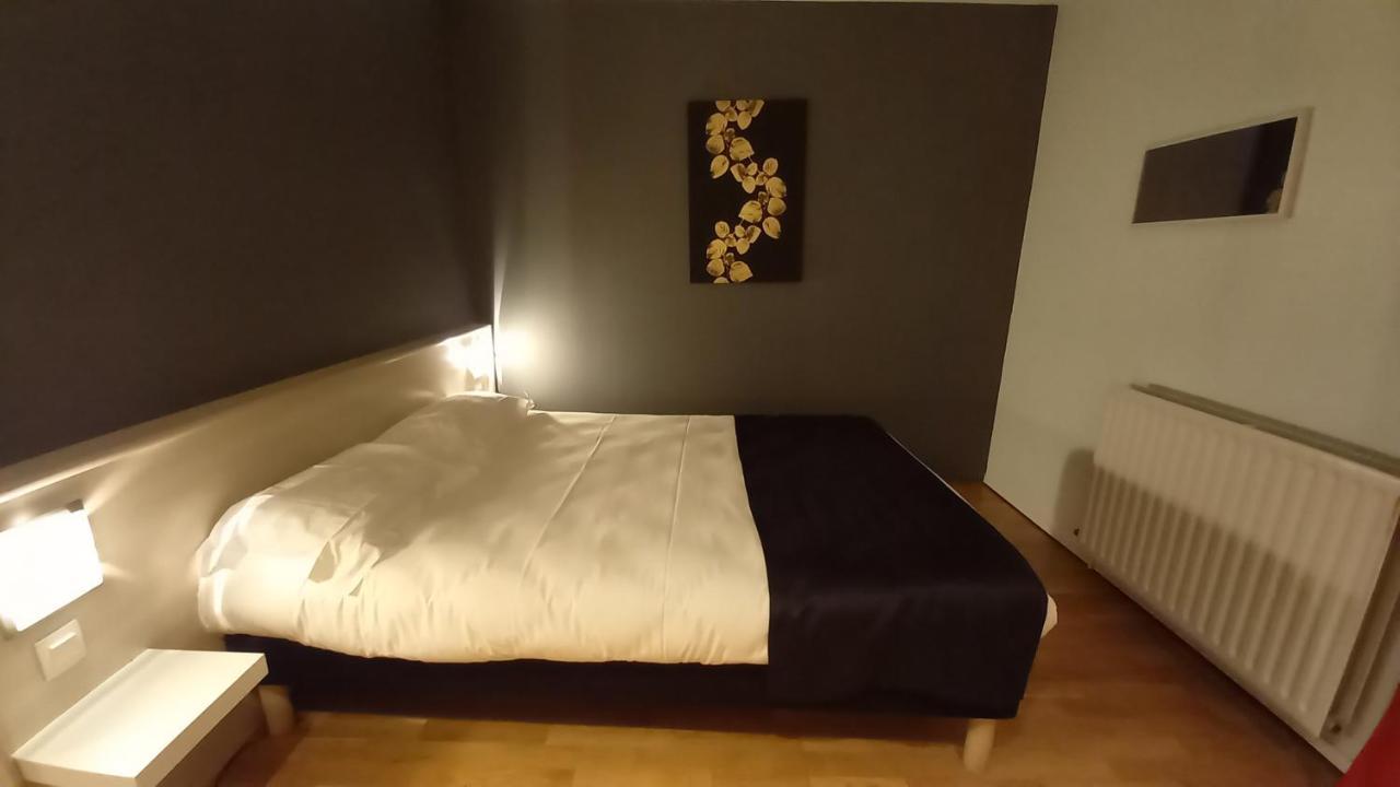 Etesia Hotel Feurs Kültér fotó