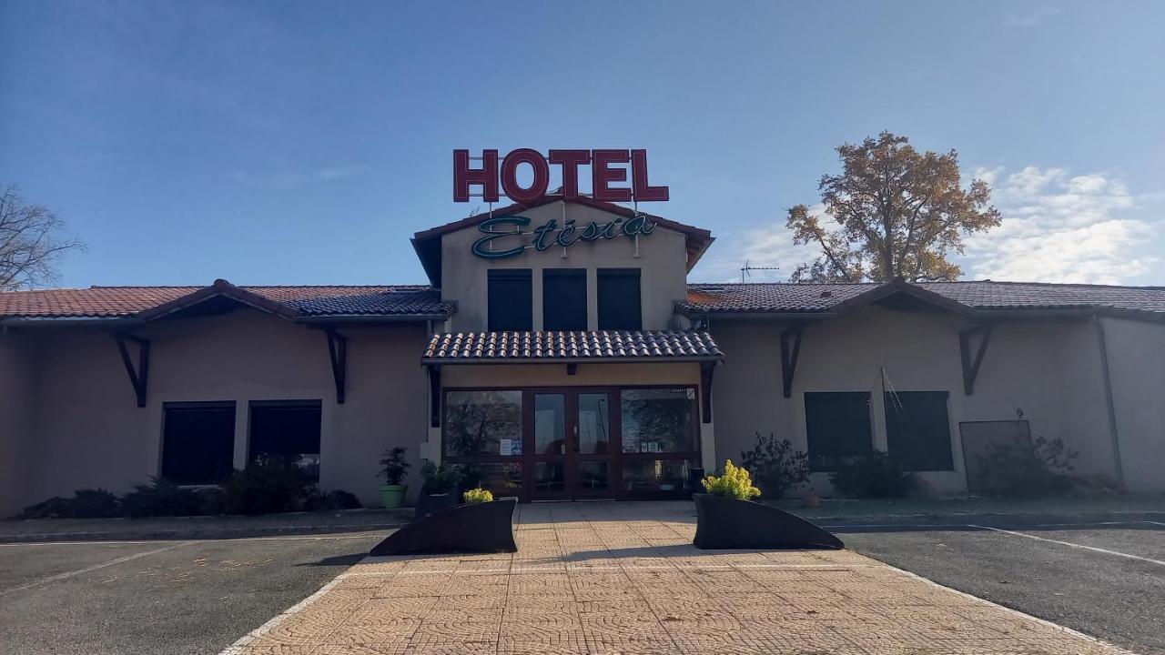 Etesia Hotel Feurs Kültér fotó